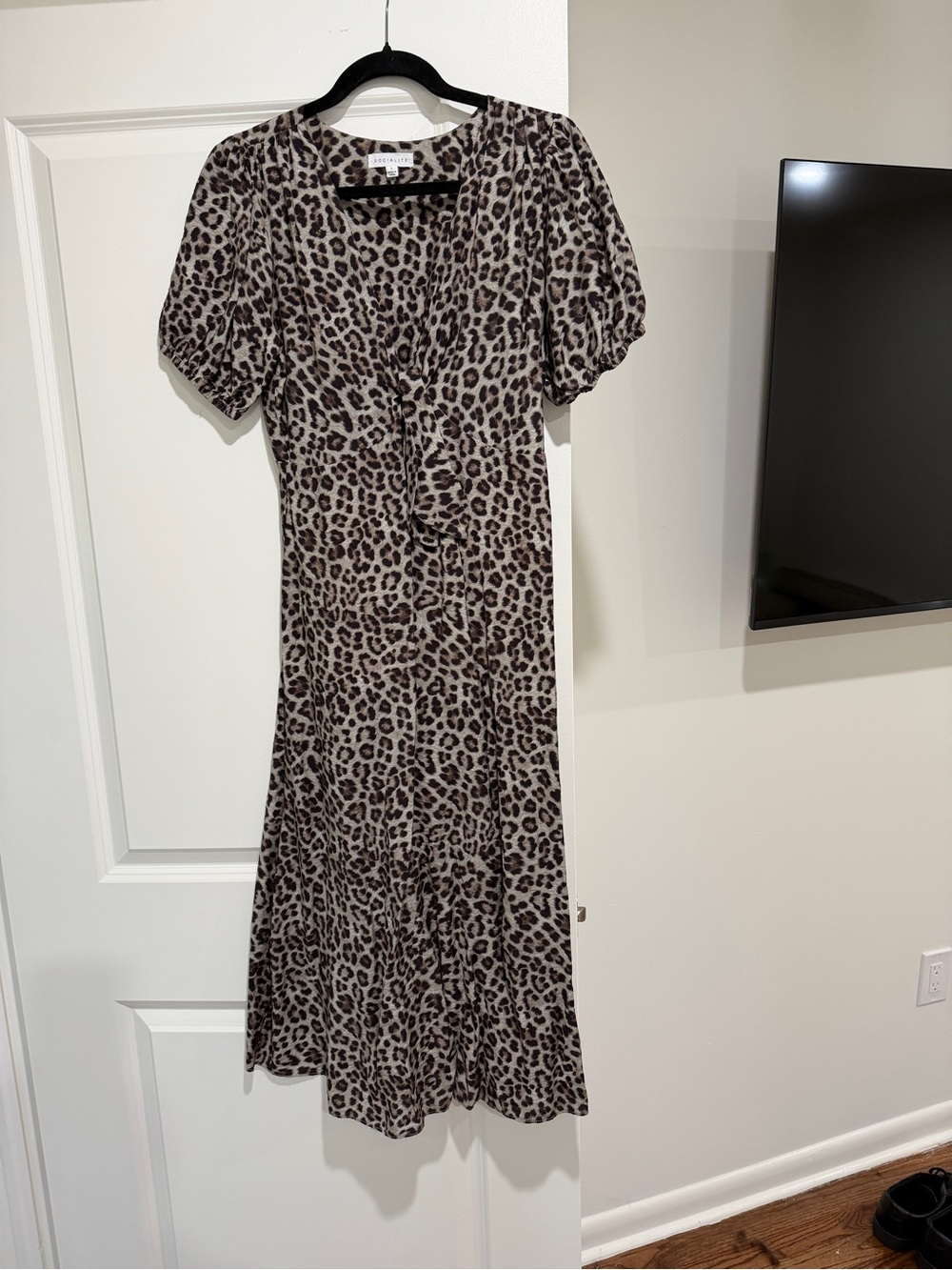 Socialite Leopard Print Puff-Sleeve Midi Dress - Taupe